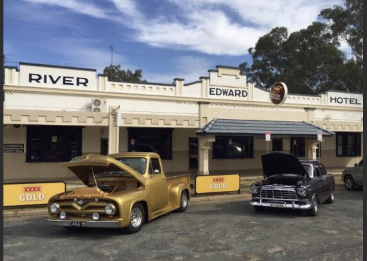 Edward River Hotel Deniliquin Kültér fotó